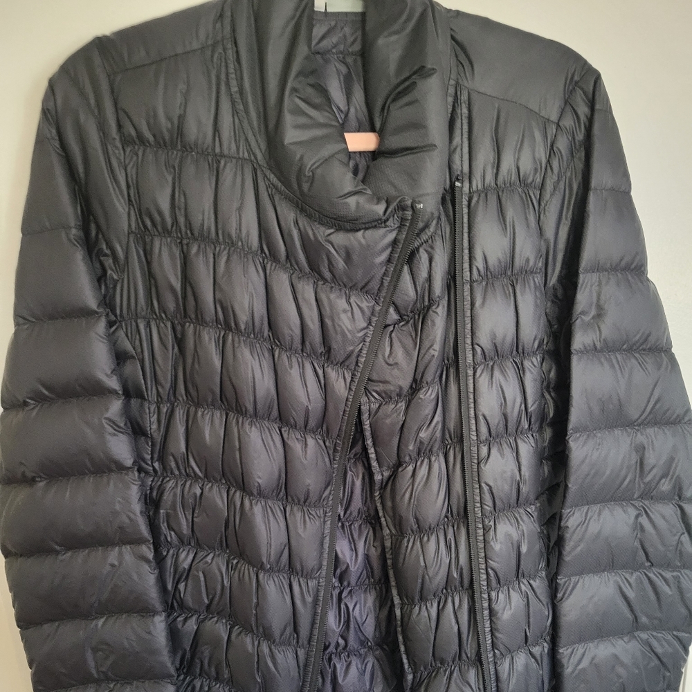 Athleta downalicious black down puffer jacket asymmetric medium black